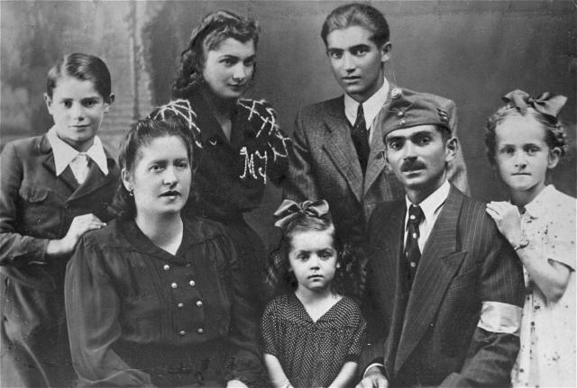 Markovits familt in Cluj, Rumania. c. 1939